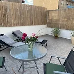 公寓 Centre With Private Sunny Terrace