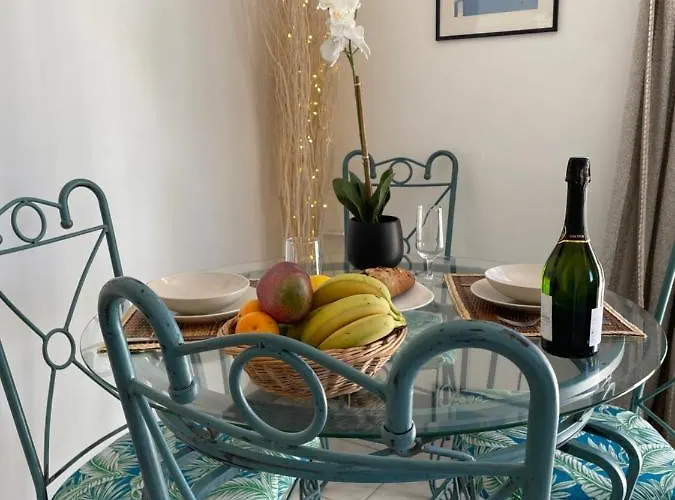 Centre With Private Sunny Terrace Apartament