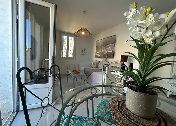 Centre With Private Sunny Terrace *