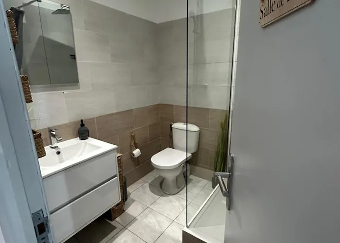 Centre With Private Sunny Terrace Apartamento Carcasona